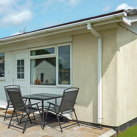 Meadow Lakes Holiday Park St Austell Exterior foto